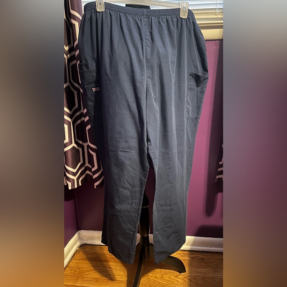 Plus Size Elastic Waist Scrub Pants